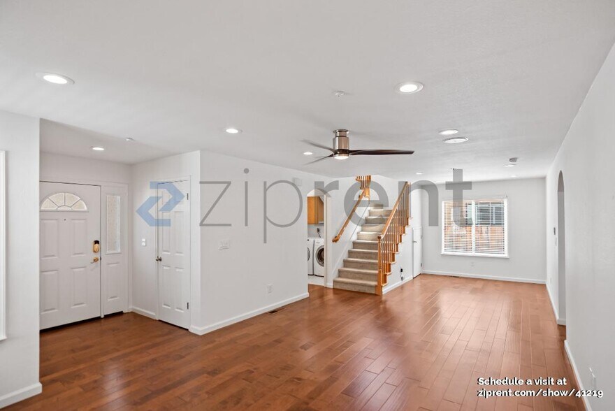 Building Photo - 625 San Gabriel Ave