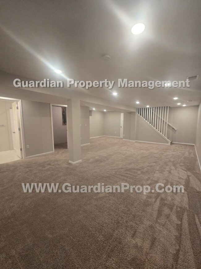 Building Photo - Available now! House with LVP flooring, Walk Out Patio, fenced yard, 2 car attached garage