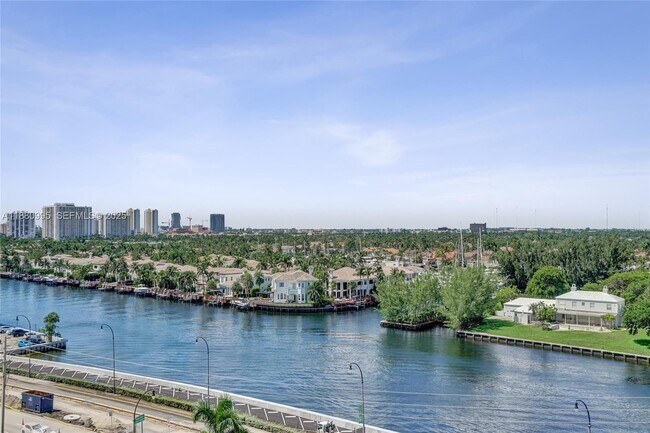 Building Photo - 1201 S Ocean Dr