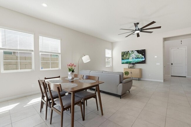 Building Photo - 1521 S Senate St