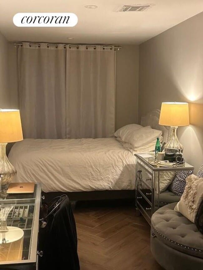 Building Photo - 551 St Marks Ave