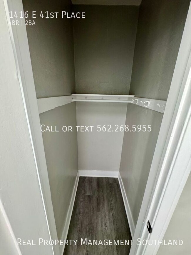Building Photo - 1416 E 41st Pl