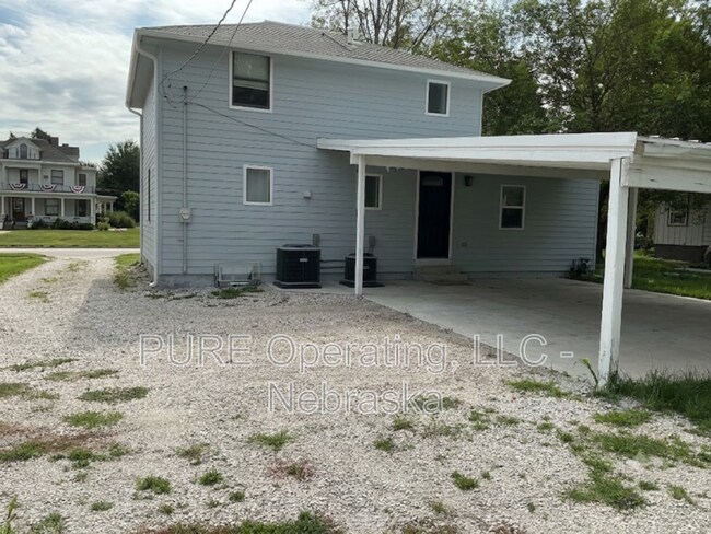 Building Photo - 316 N 13th St