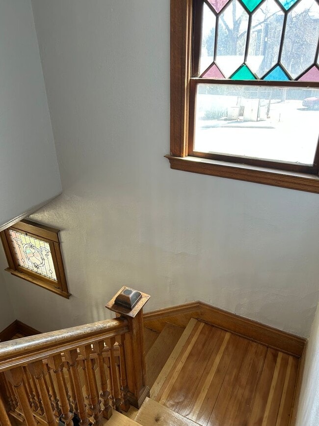 Building Photo - Historic Cheyenne Canyon Home