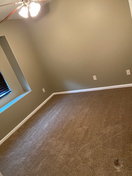 Building Photo - 68 Chauvin Dr