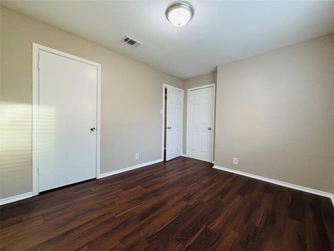 Building Photo - 503 Hardin Ct