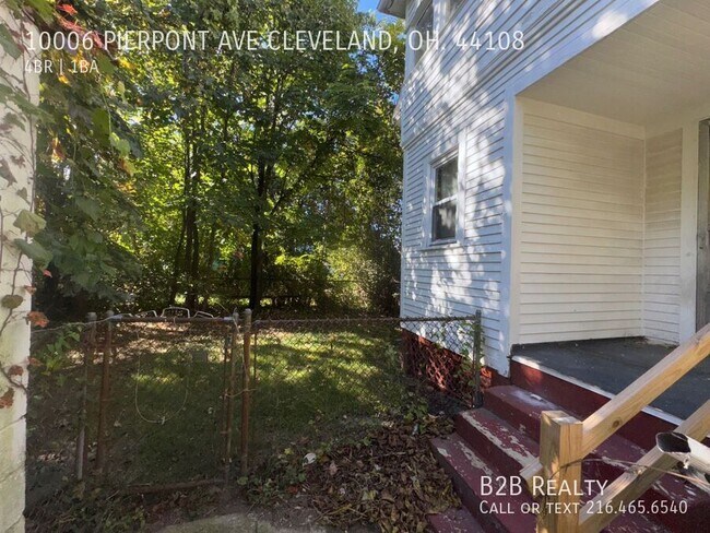 Building Photo - 10006 Pierpont Ave