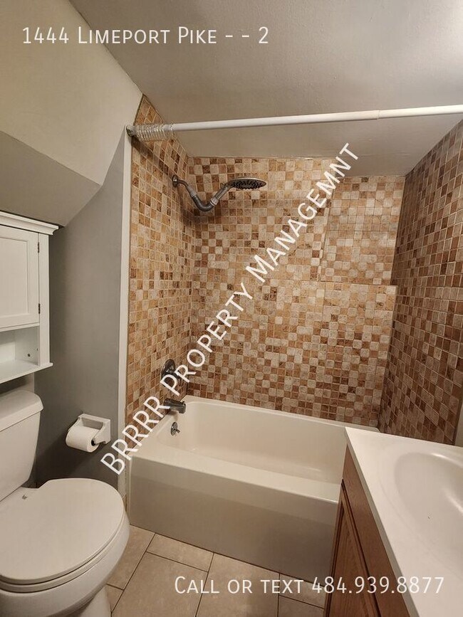 Building Photo - Optional Garage Rental-1 bedroom 1 bathroo...