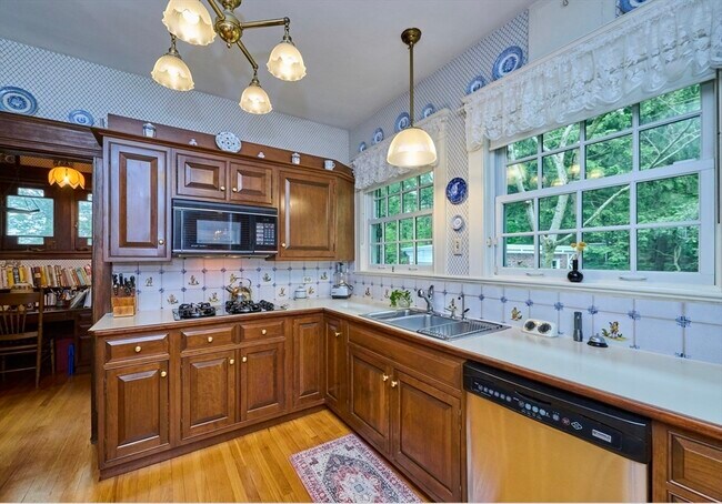 Building Photo - 30 Cheswick Rd