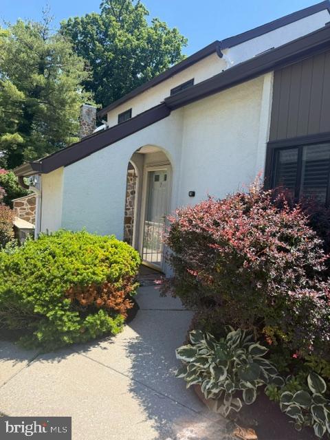 Building Photo - 127 Pinecrest Ln