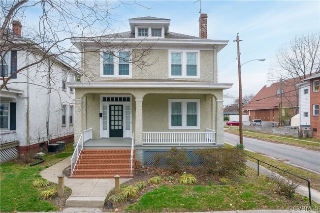 Building Photo - 2726 Hanes Ave