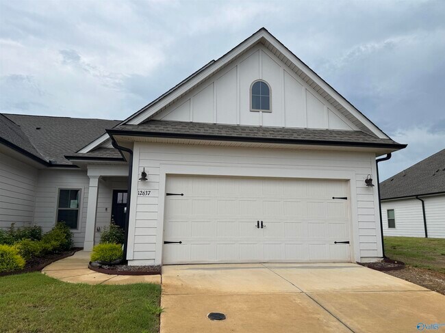 Building Photo - 12637 Whitcomb Cir