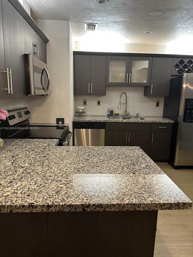 Building Photo - 15304 SW 81st Ln