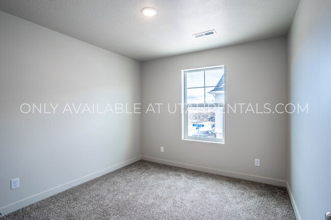 Building Photo - 1783 N 1280 E