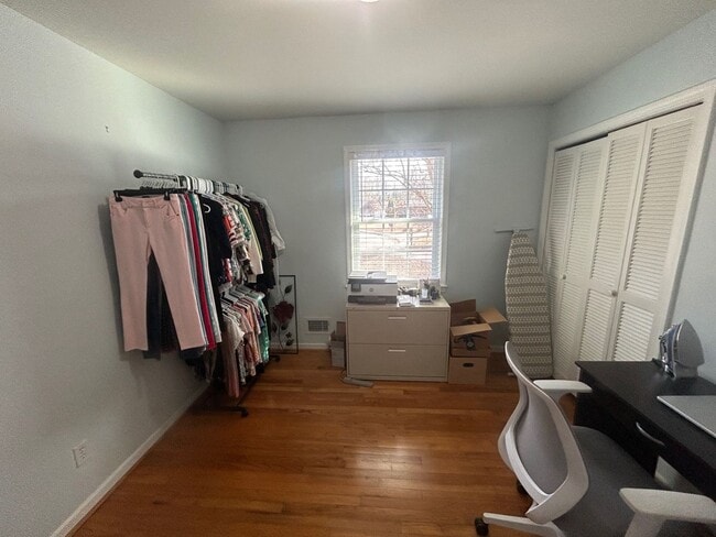 Building Photo - 3220 Woodsen Cir