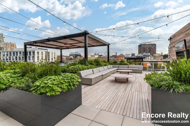 Building Photo - 151 North First St. Unit PH1901