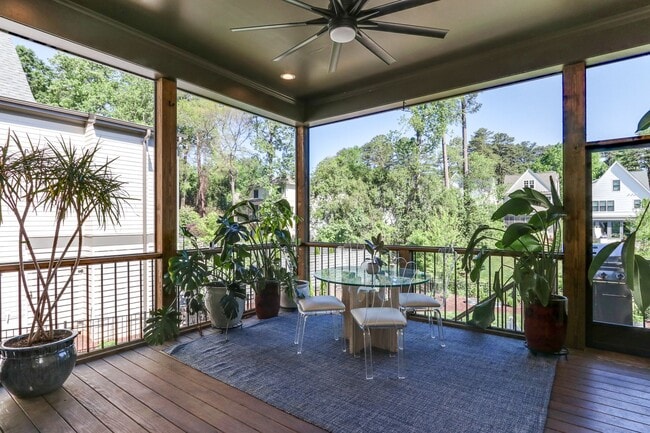 Building Photo - Extrordinary 4BD, 4.5BA Raleigh Home in an...