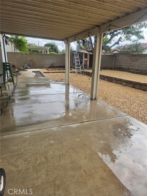 Building Photo - 15453 Sharon Ave