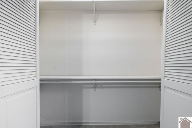 Building Photo - 51 Martin Cir