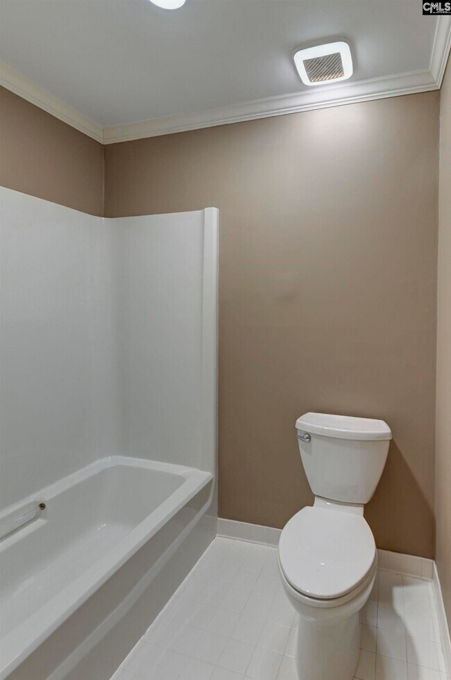 Building Photo - 1100 Woodtree Ct
