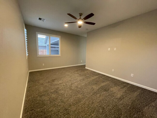 Building Photo - Beautiful Home in 55+ Community