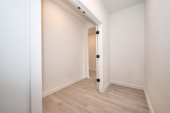 Building Photo - 2627 Clapbread Ln