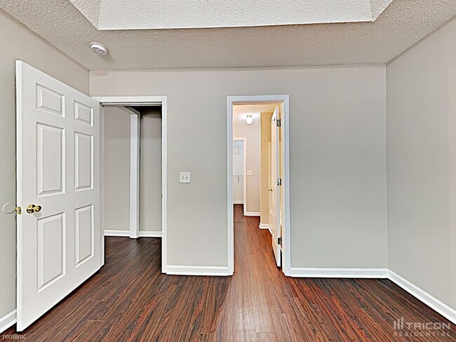 Building Photo - 121 Summer Vale Dr