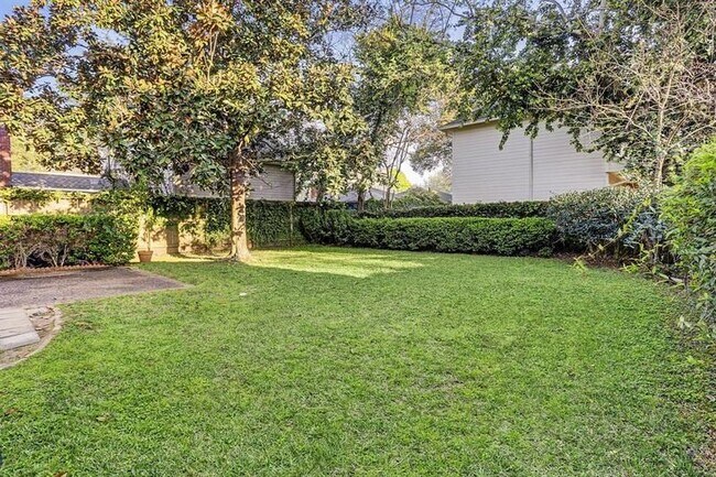 Building Photo - 4137 Ruskin St