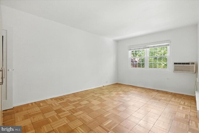 Building Photo - 1525 Mt Eagle Pl