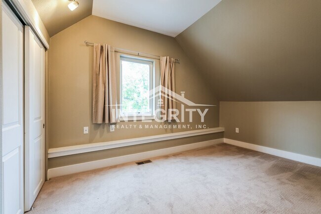 Building Photo - 3622 W 29th Ave