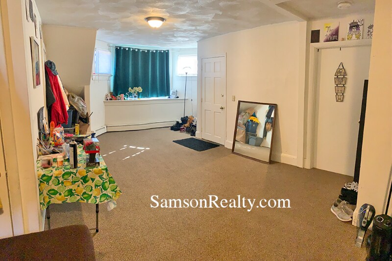 Building Photo - 230 Brown St