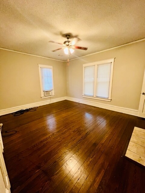 King bedroom suite fits! - 2012 Central Ave