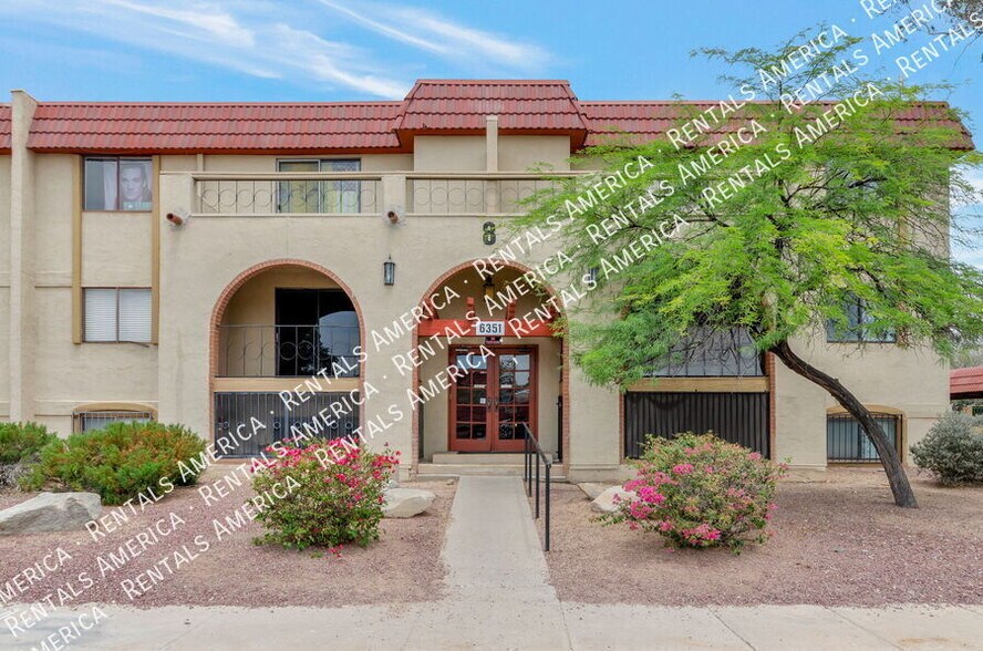Building Photo - 6351 N Barcelona Ct