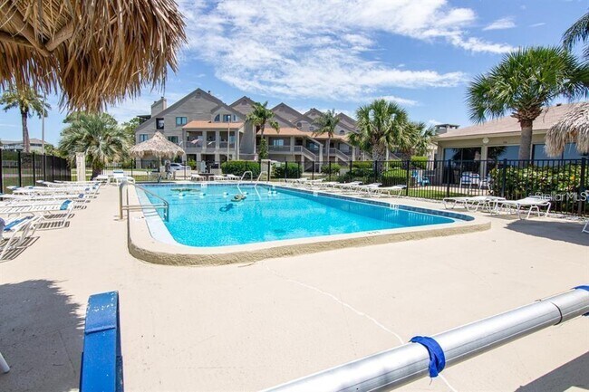 Building Photo - 17 Windrush Bay Dr
