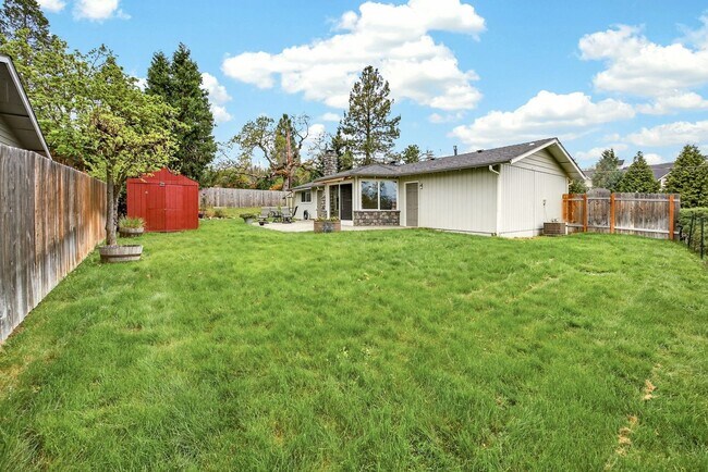 Building Photo - Unfurnished Light-Filled, Beautifully Updated 3-Bedroom Home in Jacksonville