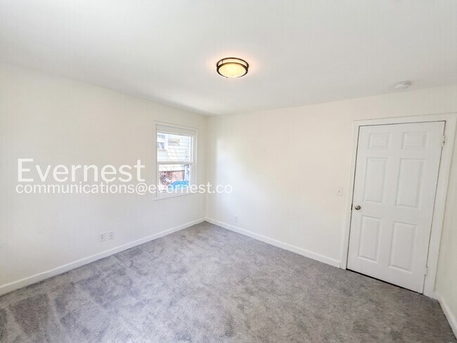 Building Photo - 4729 Avenue N