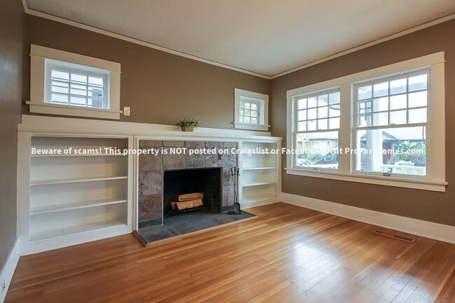 Building Photo - 4626 NE 29th Ave