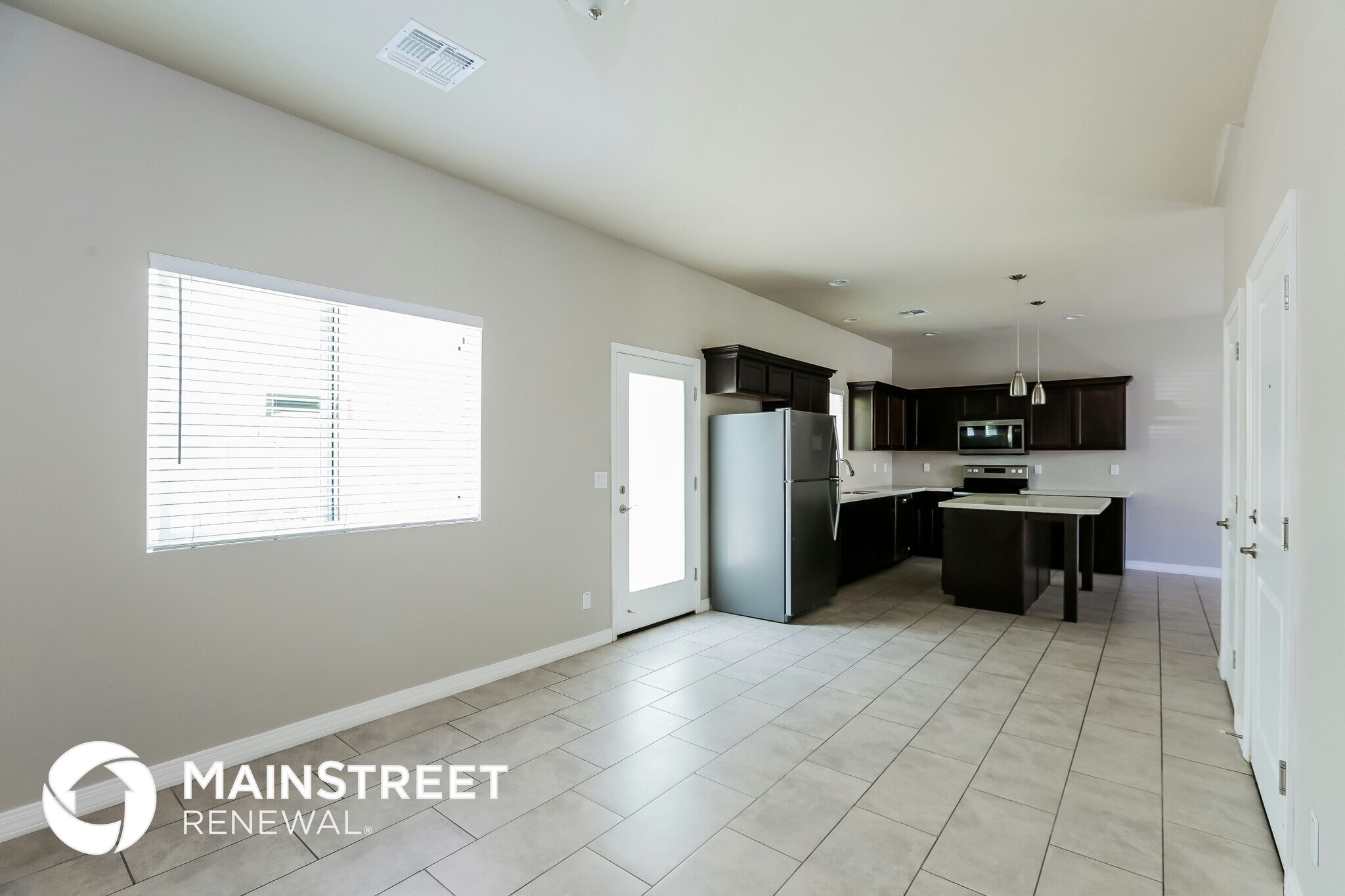 Building Photo - 2000 N 36th St