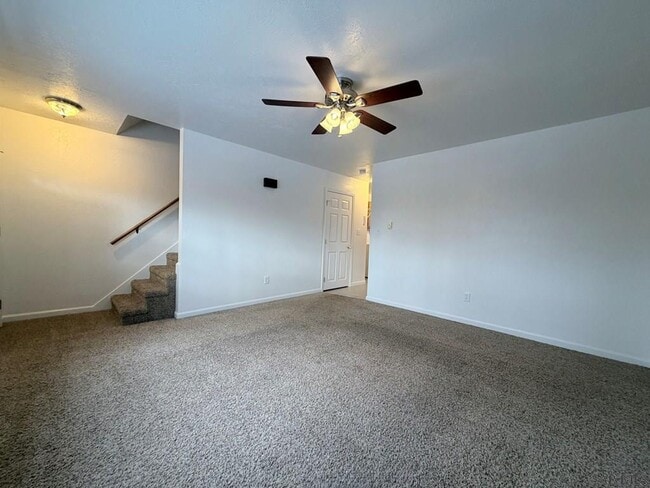 Building Photo - 1915 Young St