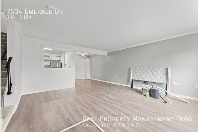 Building Photo - 7534 Emerald Dr