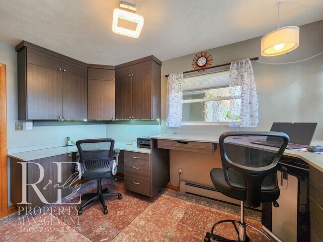 Building Photo - 2113 Brashem Ave