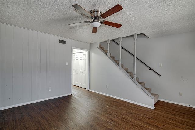 Building Photo - 1403 Courtney Pl