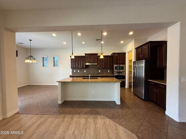 Building Photo - 4045 S Camellia Dr