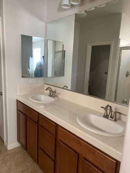 Building Photo - 14708 Checkerbloom Dr