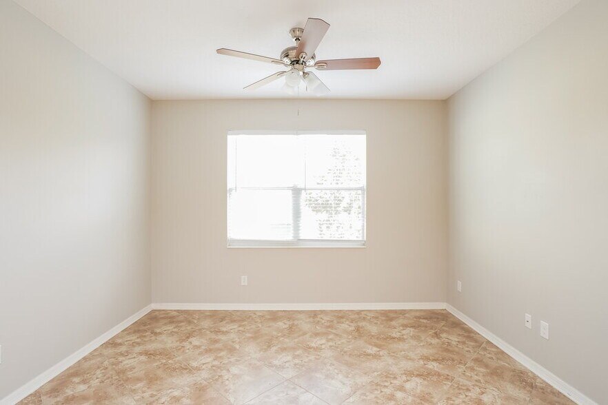 Building Photo - 6842 Little Blue Ln