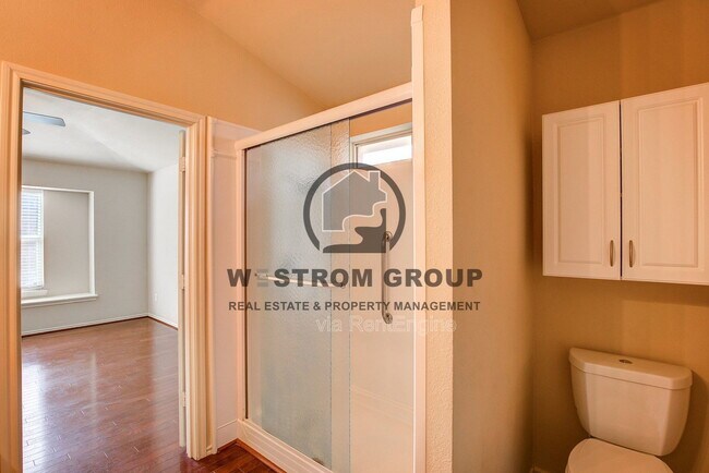 Building Photo - 8821 Highland Orchard Dr