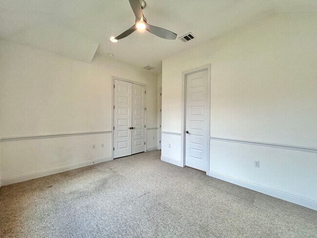 Building Photo - Welcome to Caliterra – Hill Country Luxury...
