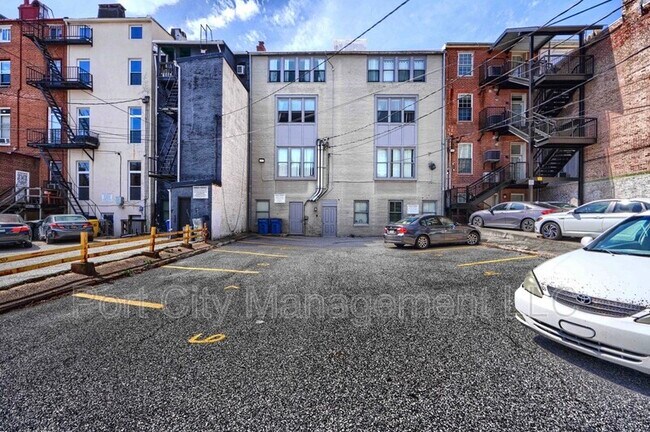 Building Photo - 1025 St Paul St
