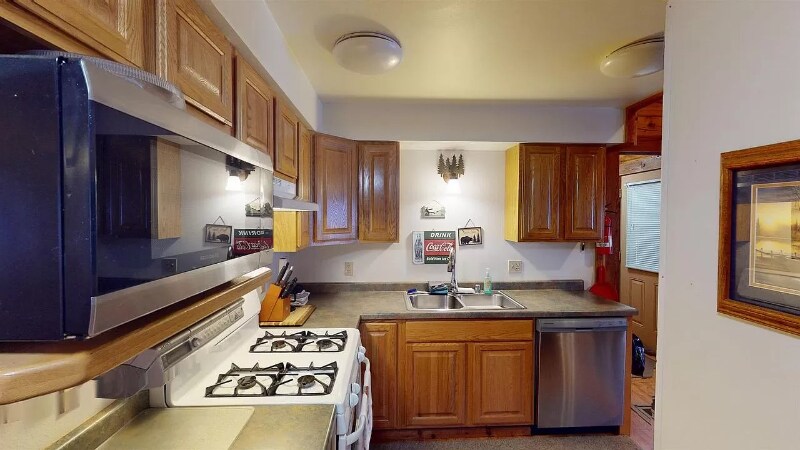 Building Photo - 207 Blossom Dr