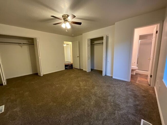 Building Photo - 4 Bedroom 2 1/2 Bath Home Oversized 2 Car Garage. Dog Friendly Available in June